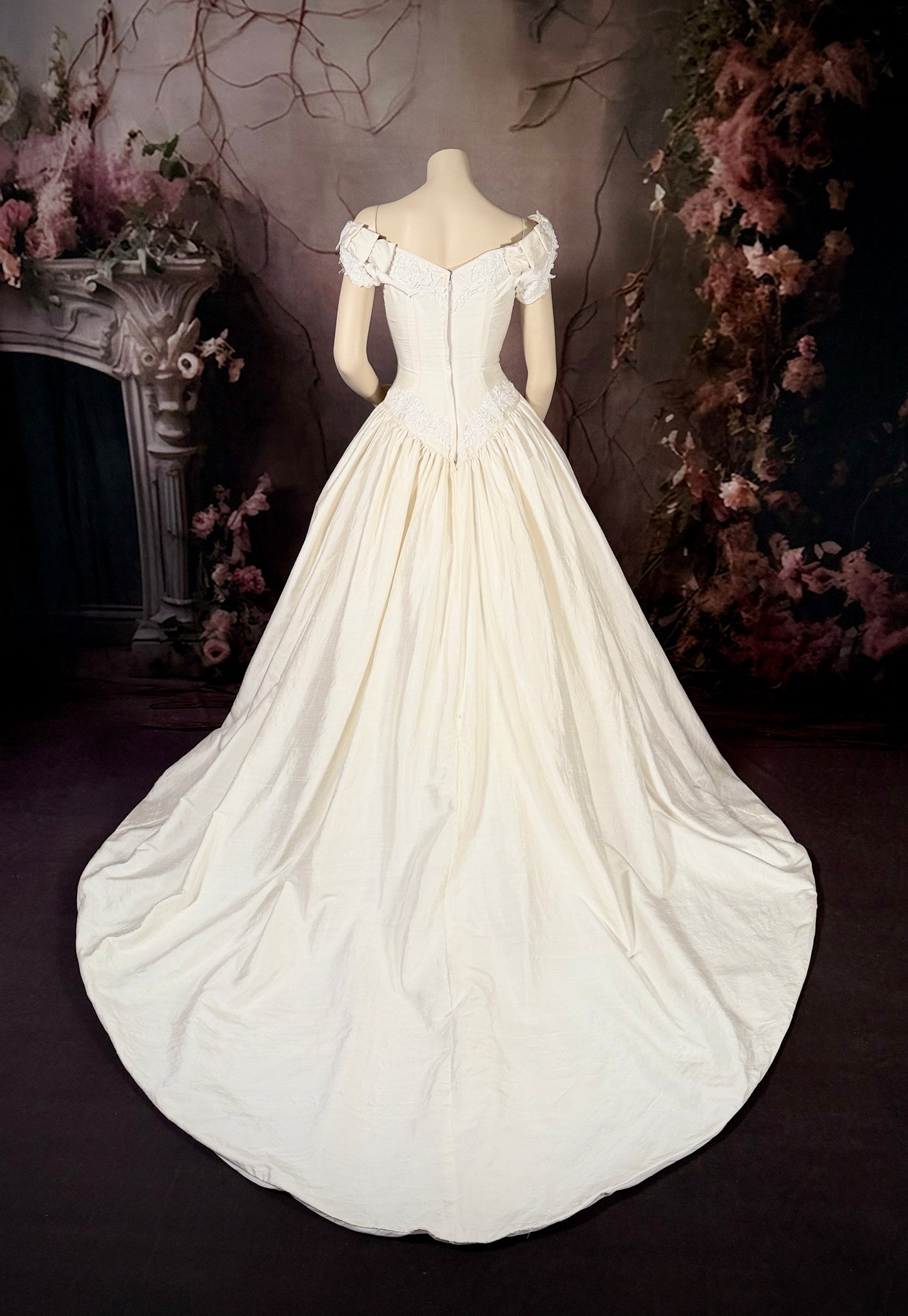 1990s Silk Dupioni Wedding Dress w/Trailing Train