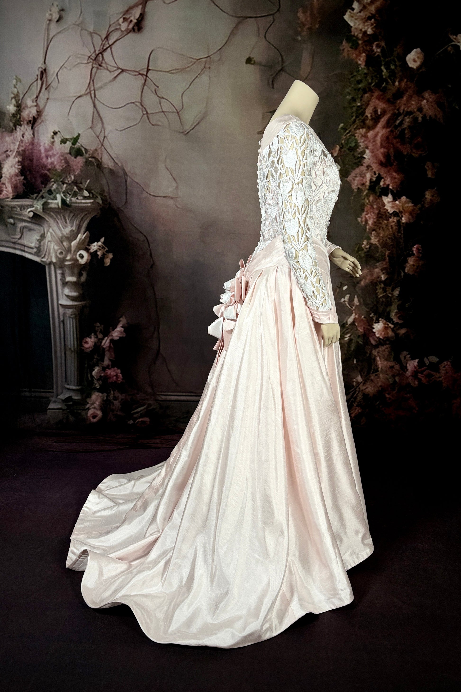 venetian lace wedding dress F221009 Vintage Alenon Lace Weding Dress with Venice Trim