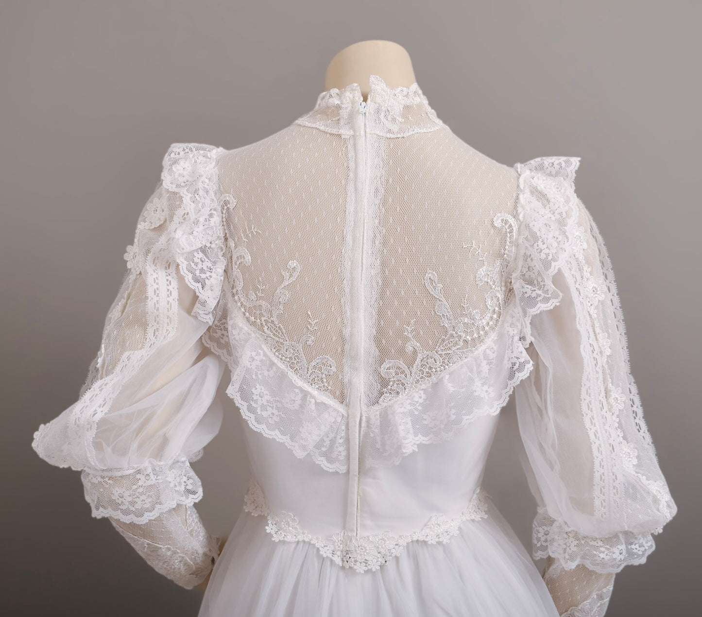 1970s Prairie Boho Wedding Dress, Swiss Lace & Silk w/Trailing Train Size w/Veil
