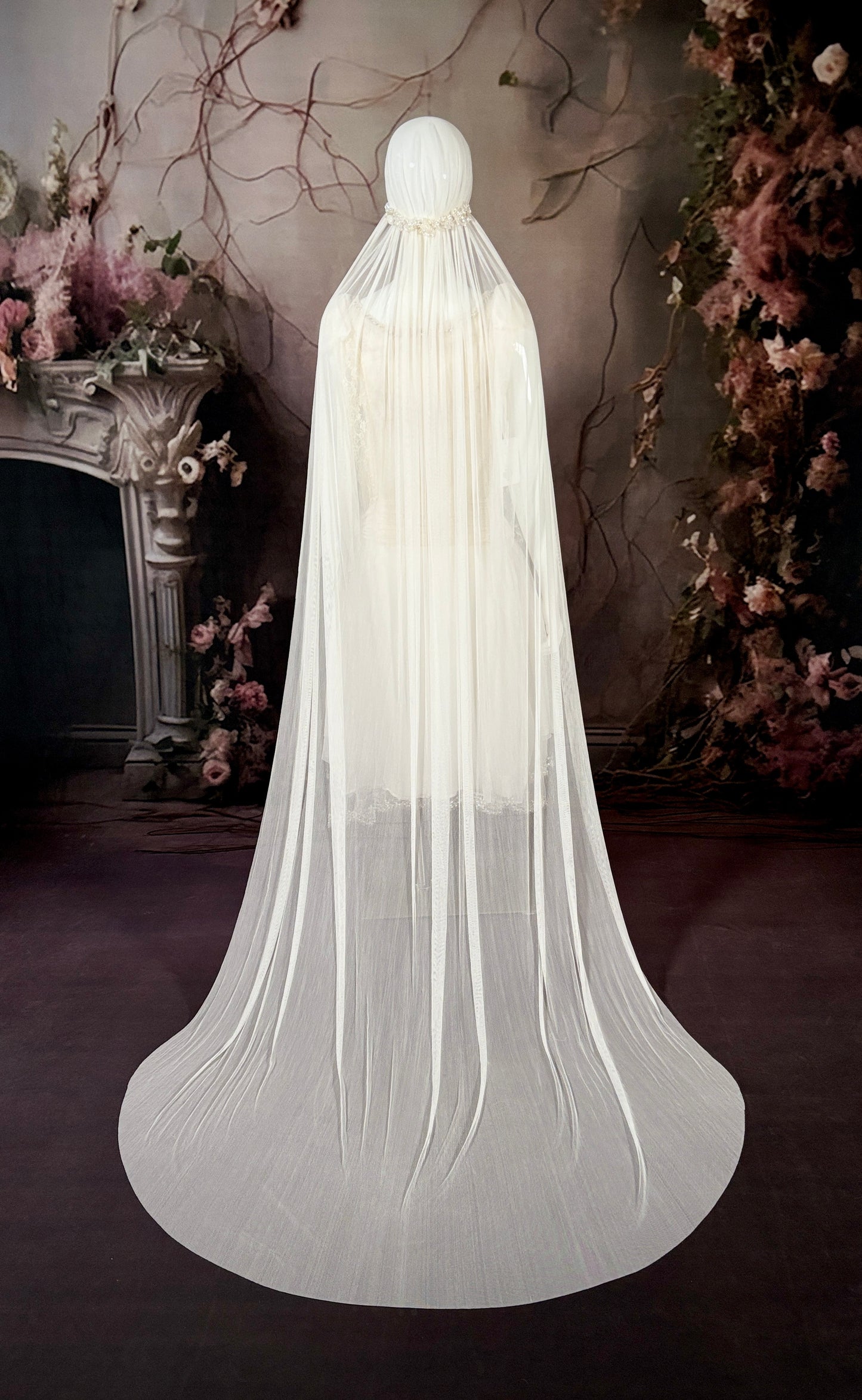 1920s Haute Couture Silk Tulle & Beaded Wedding Dress w/Juliet Veil