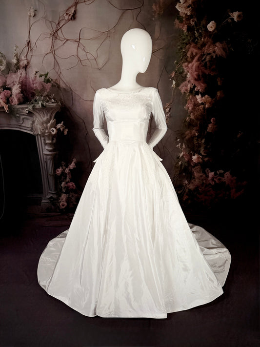 1950s Silk Taffeta & Lace Wedding Dress w/Trailing Train