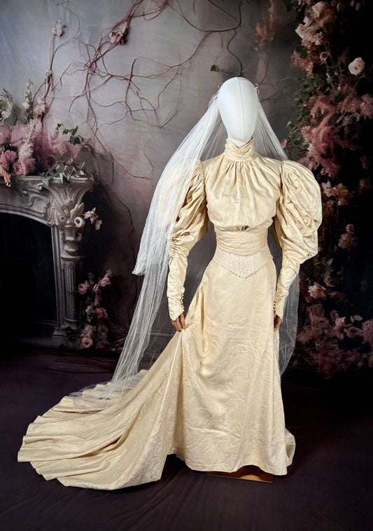 1970s 3pc Victorian Inspired Wedding Dress Set w/Veil & Trailing Train