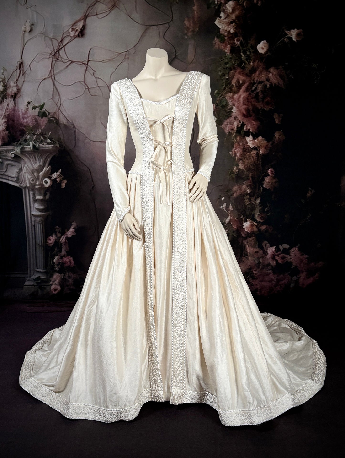 1990s Renaissance Inspired Silk Mikado Wedding Dress w/Trailing Train size 4/6 1990s Renaissance Inspired Silk Mikado Wedding Dress w/Trailing Train size 4/6