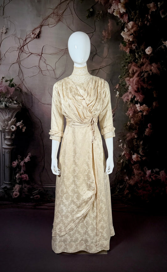 1900s Edwardian Silk Rose Brocade & Bobbin Lace Tea Gown