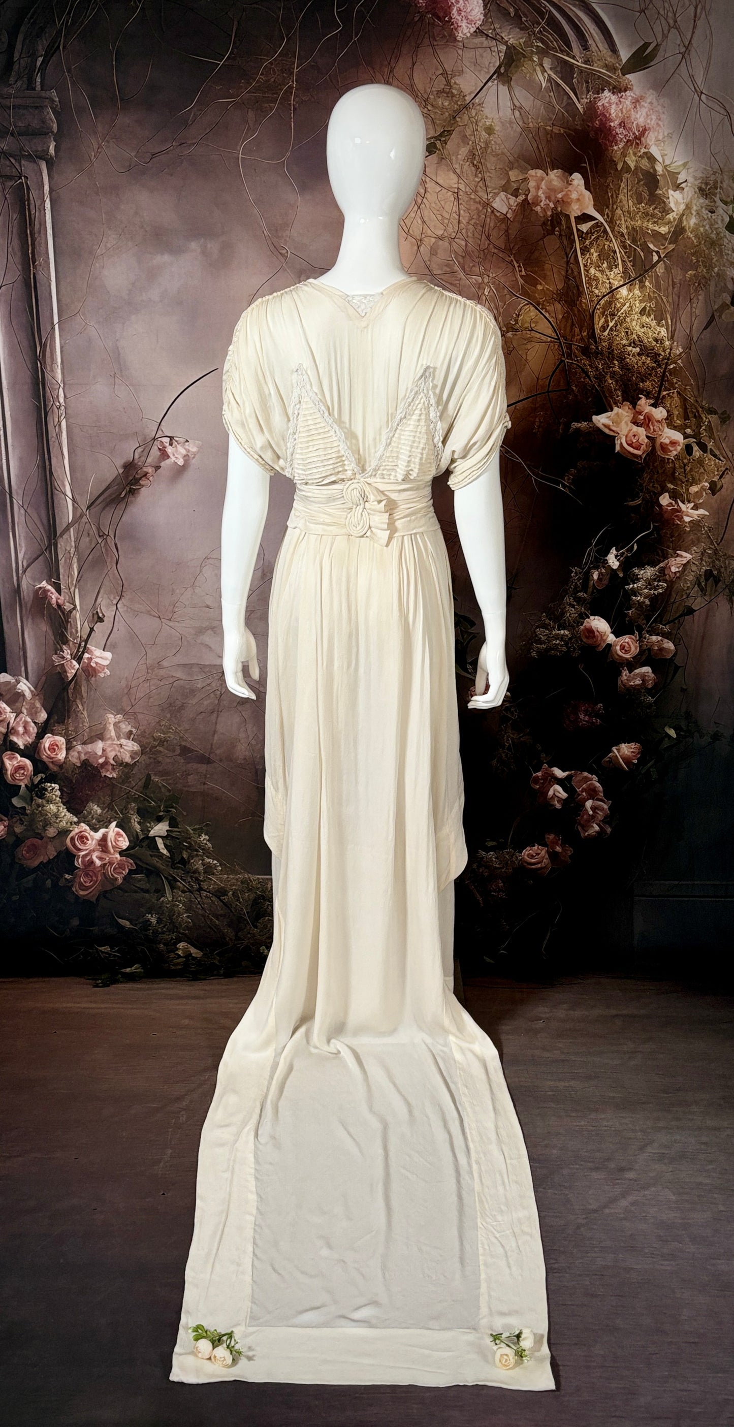 1920s Silk Crepe De' Chine Wedding Dress w/Trailing Train