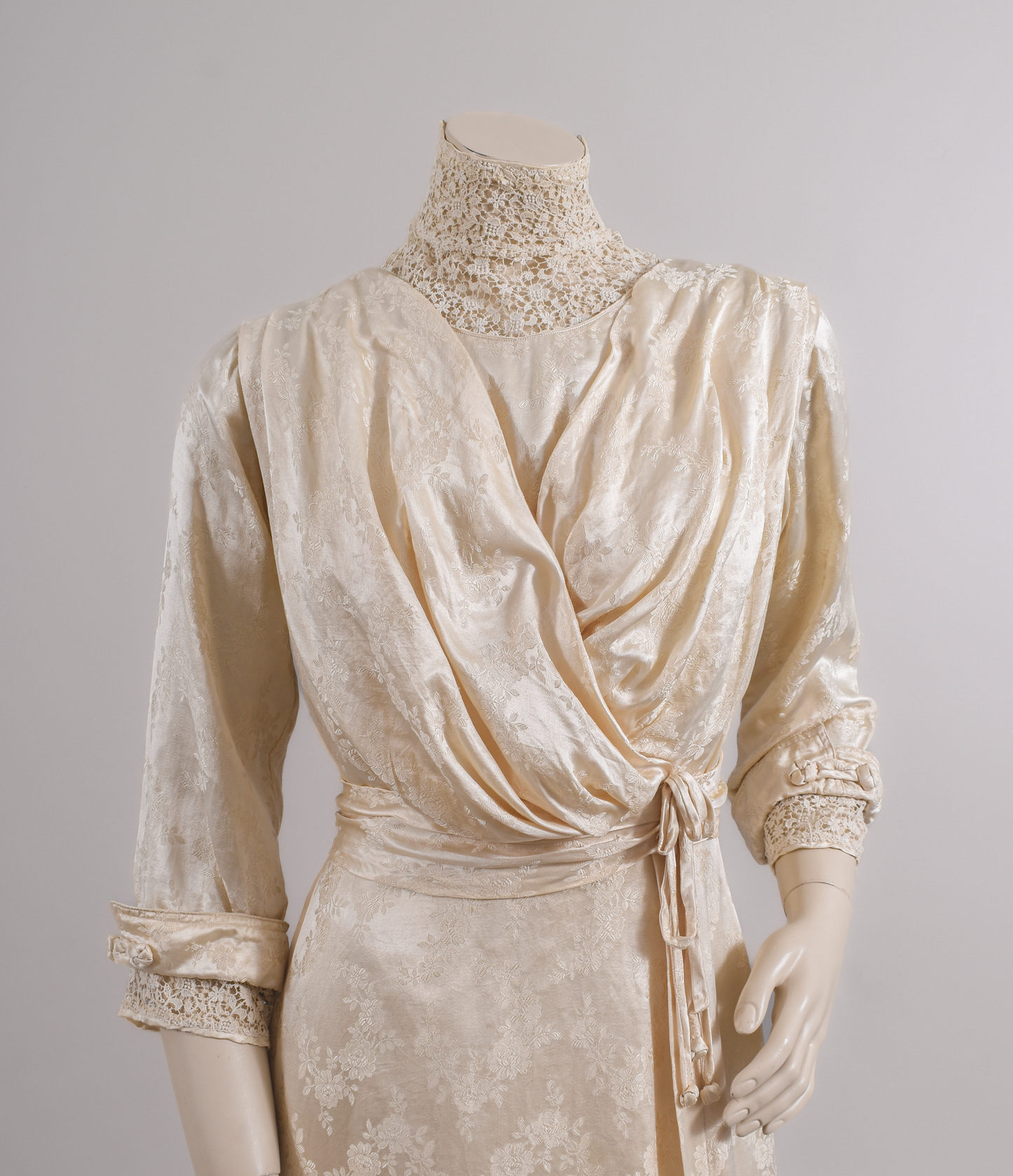 1900s Edwardian Floral Silk Satin Damask & Bobbin Lace Tea Gown