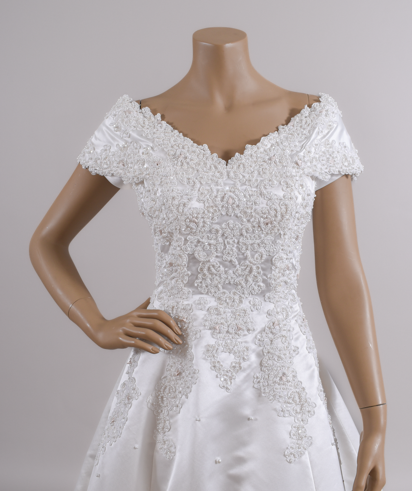1990s Duchesse Satin Beaded Ribbon Rose Wedding Dress & Chapel Train size 8/10