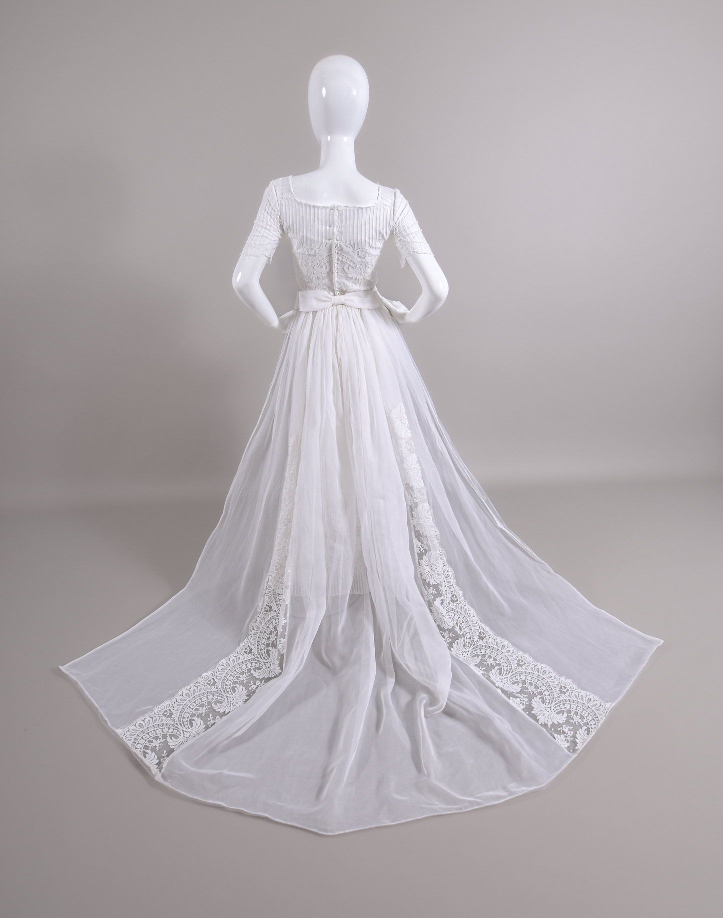1960s Alfred Angelo Art Deco Silk Wedding Dress w/ Trailing Train Bridal Gown
