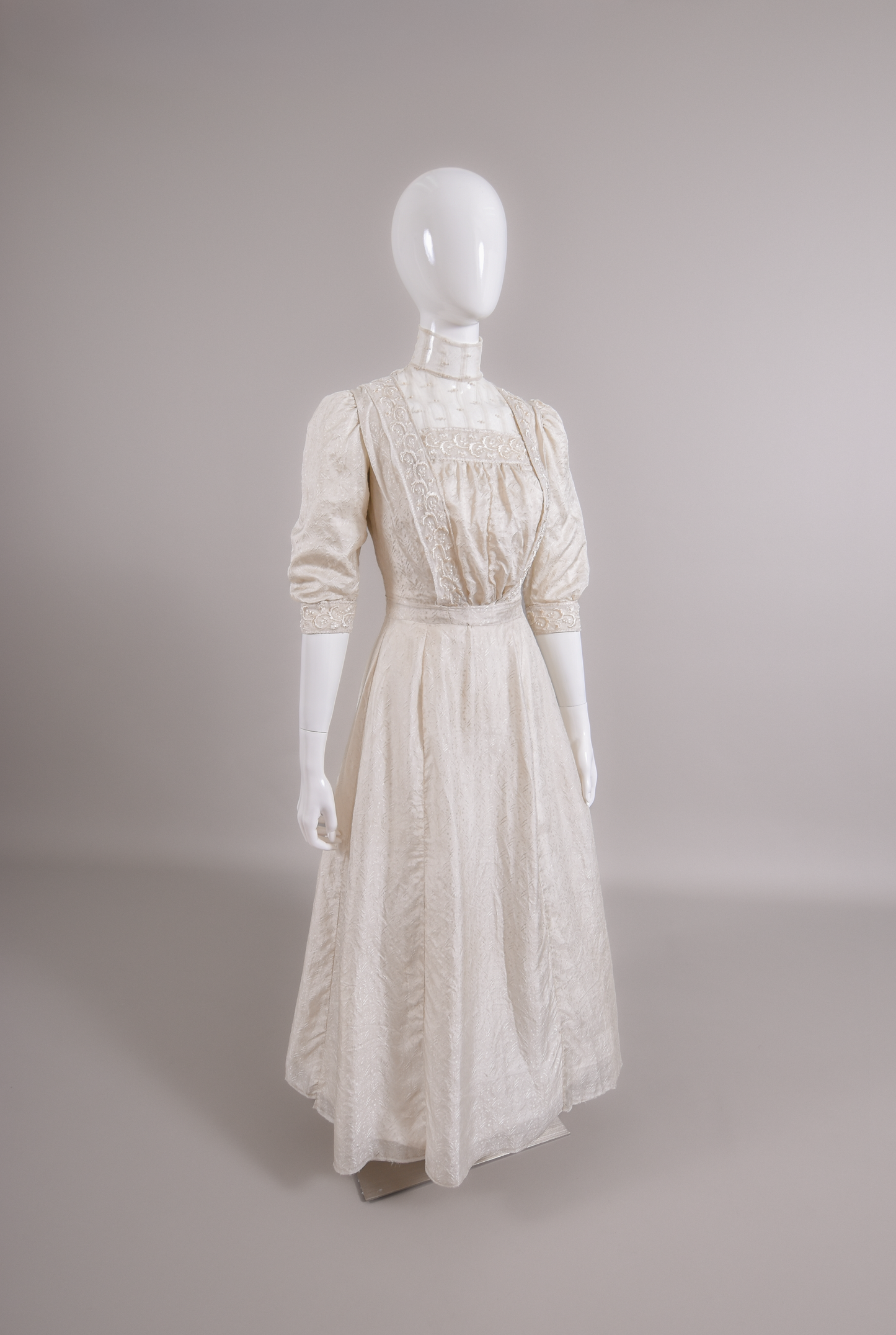 1900s Silk Jacquard & Embroidered Tulle Wedding Dress "NOS"