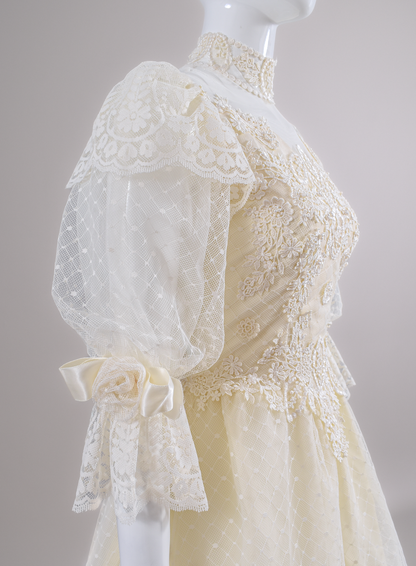 1980s Victorian-Inspired Dotted Tulle & Lace Wedding Dress w/Lace Rosettes & Cathedral Train