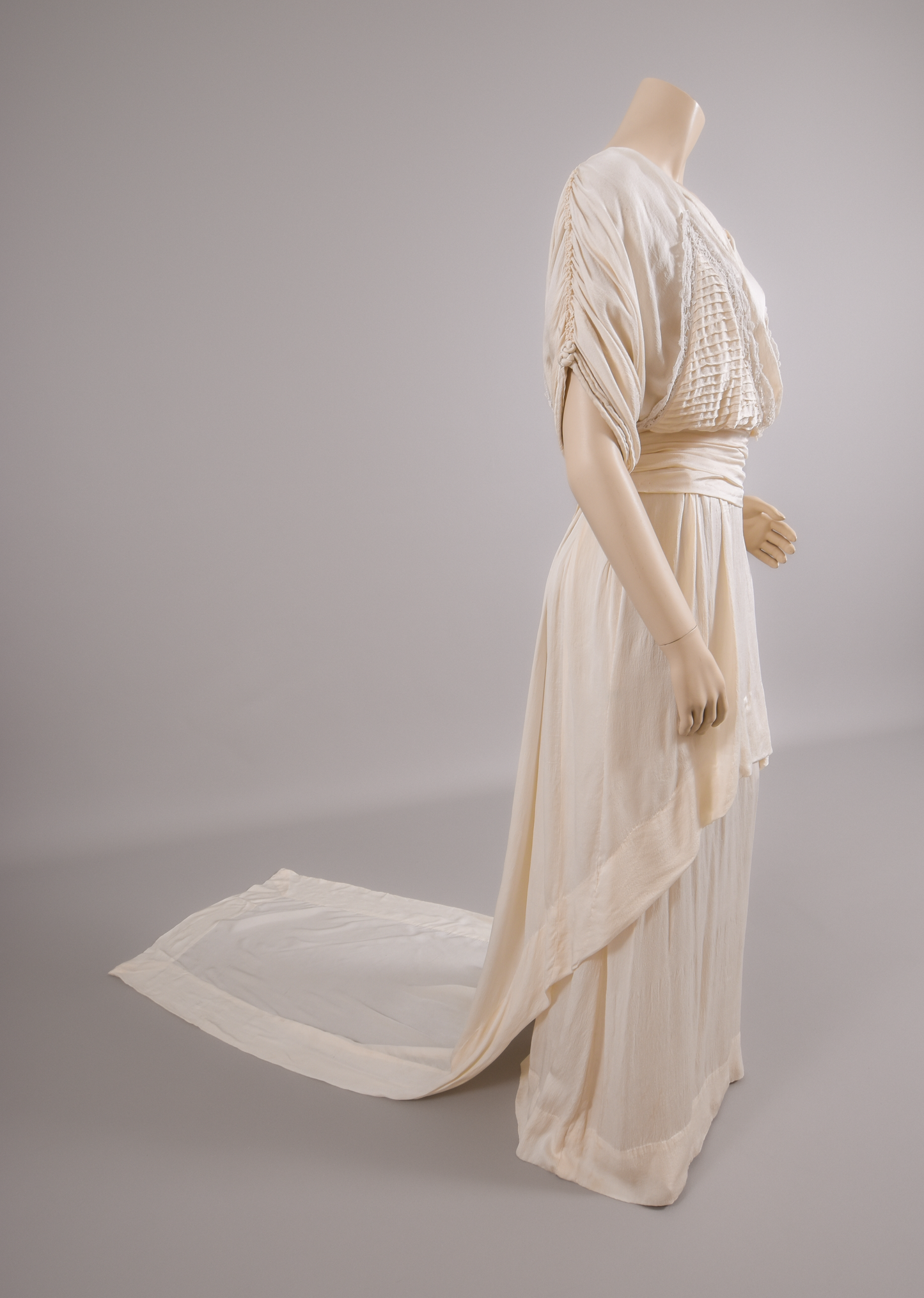1920s Silk Crepe De' Chine Wedding Dress w/Trailing Train
