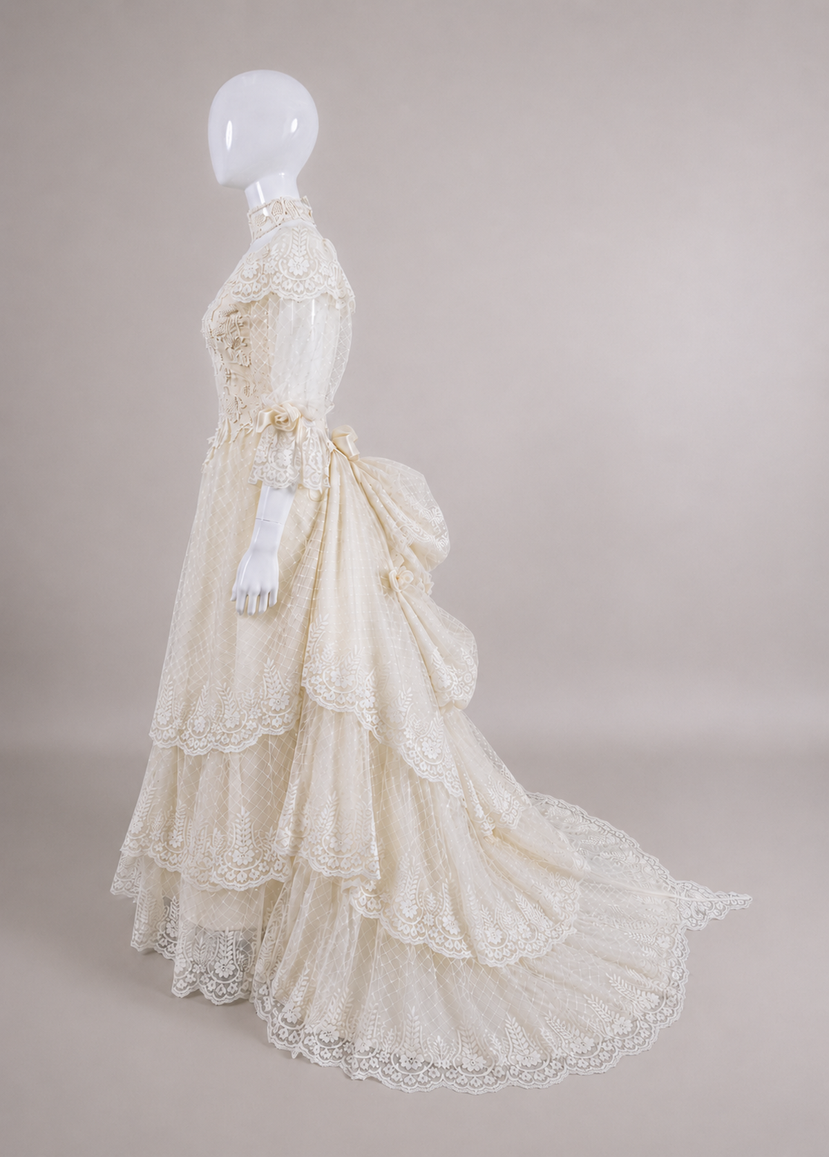 1980s Victorian Revival Dotted Tulle & Lace Wedding Dress w/Lace Rosettes & Chapel Train size 4/6