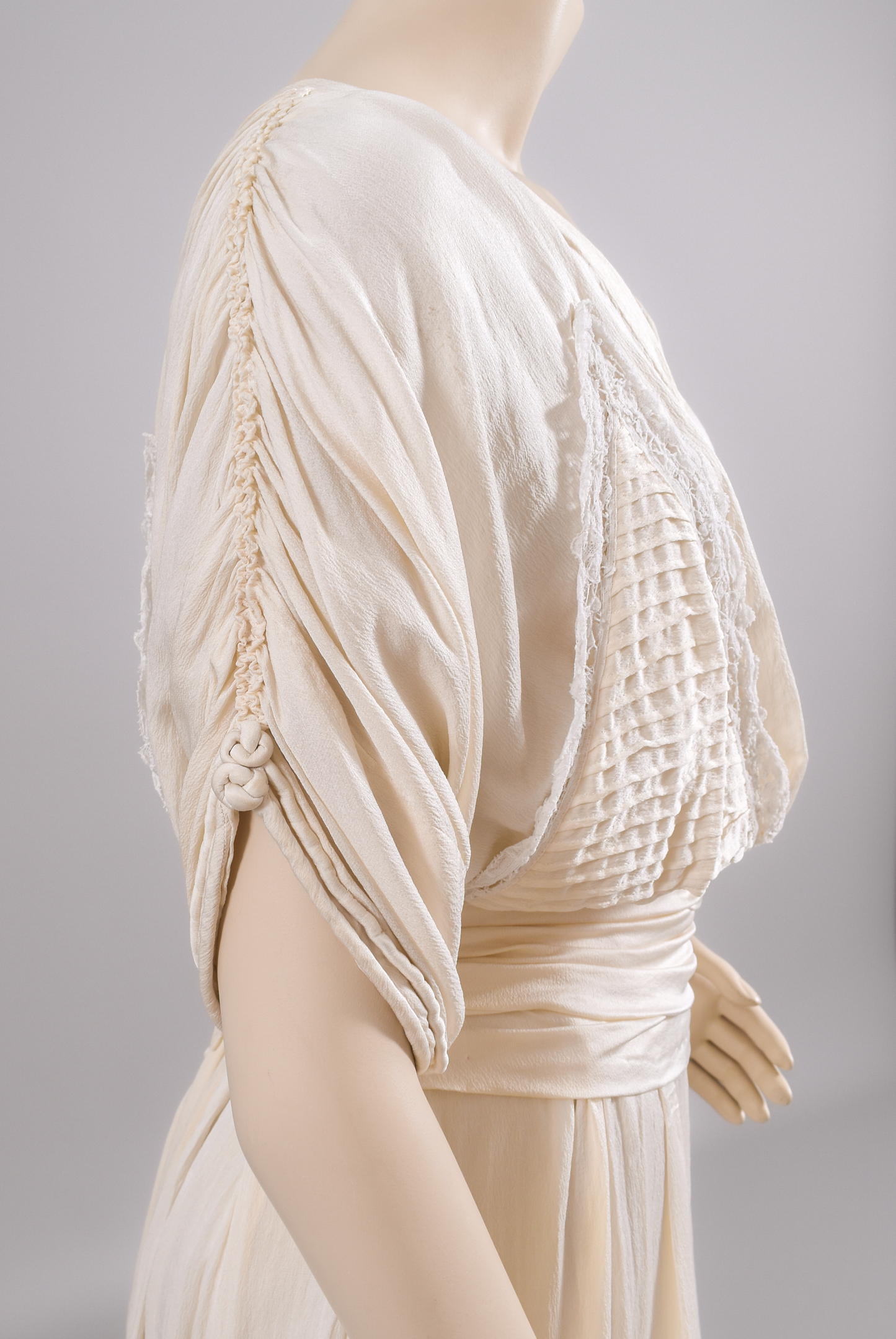 1920s Silk Crepe De' Chine Wedding Dress w/Trailing Train