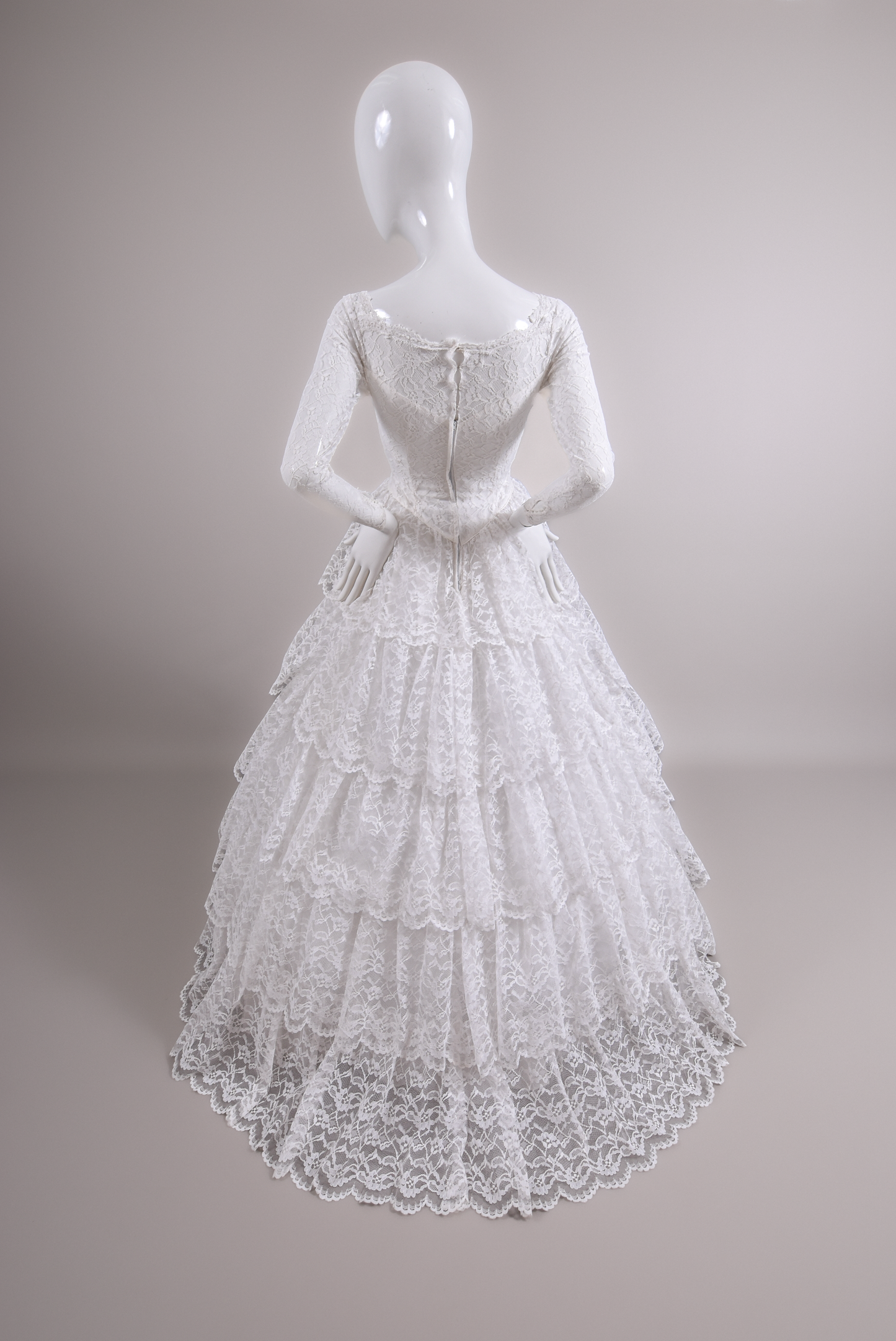 1950s Cupcake Tiered Lace Wedding Dress w/Brush Train