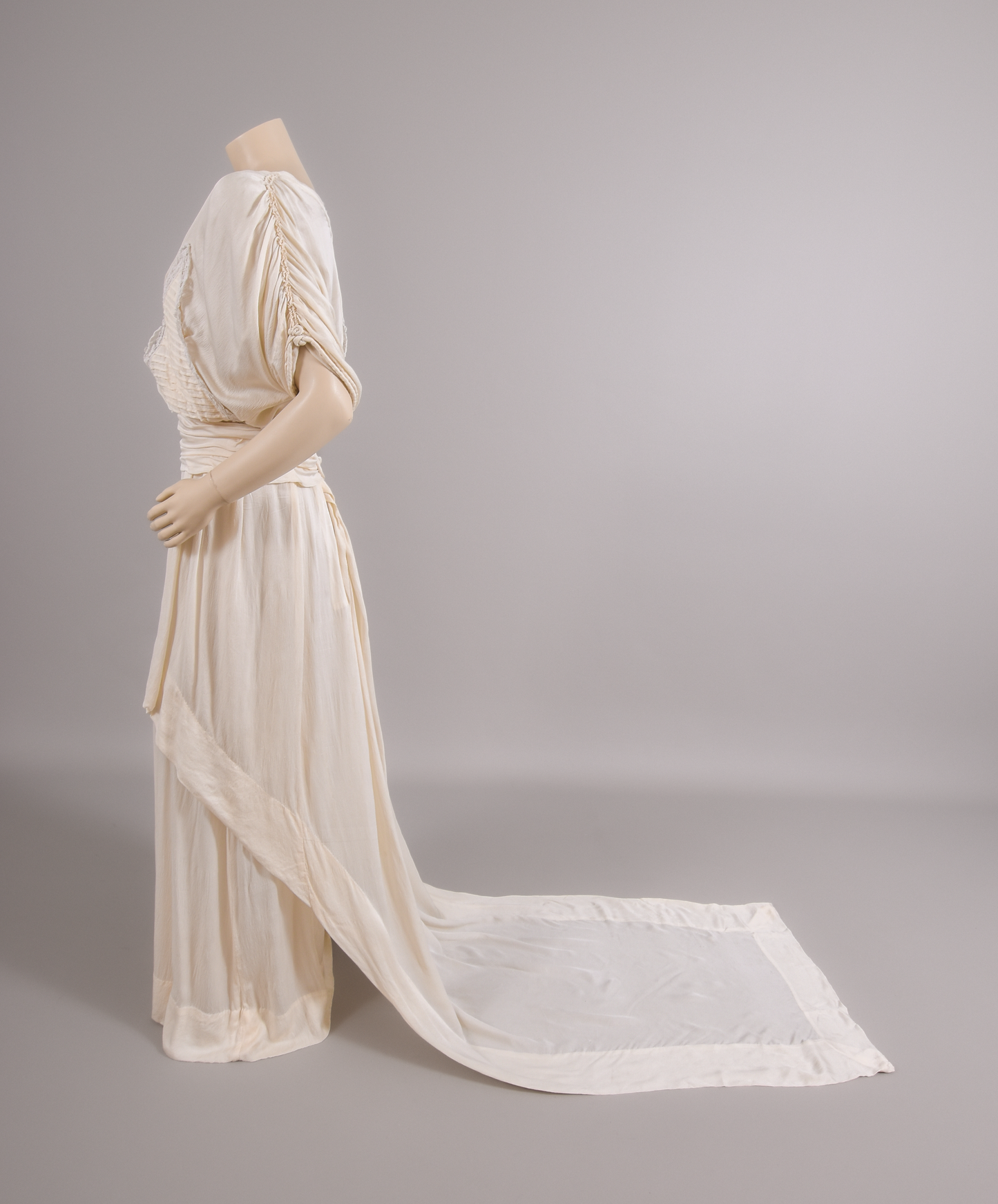 1920s Silk Crepe De' Chine Wedding Dress w/Trailing Train