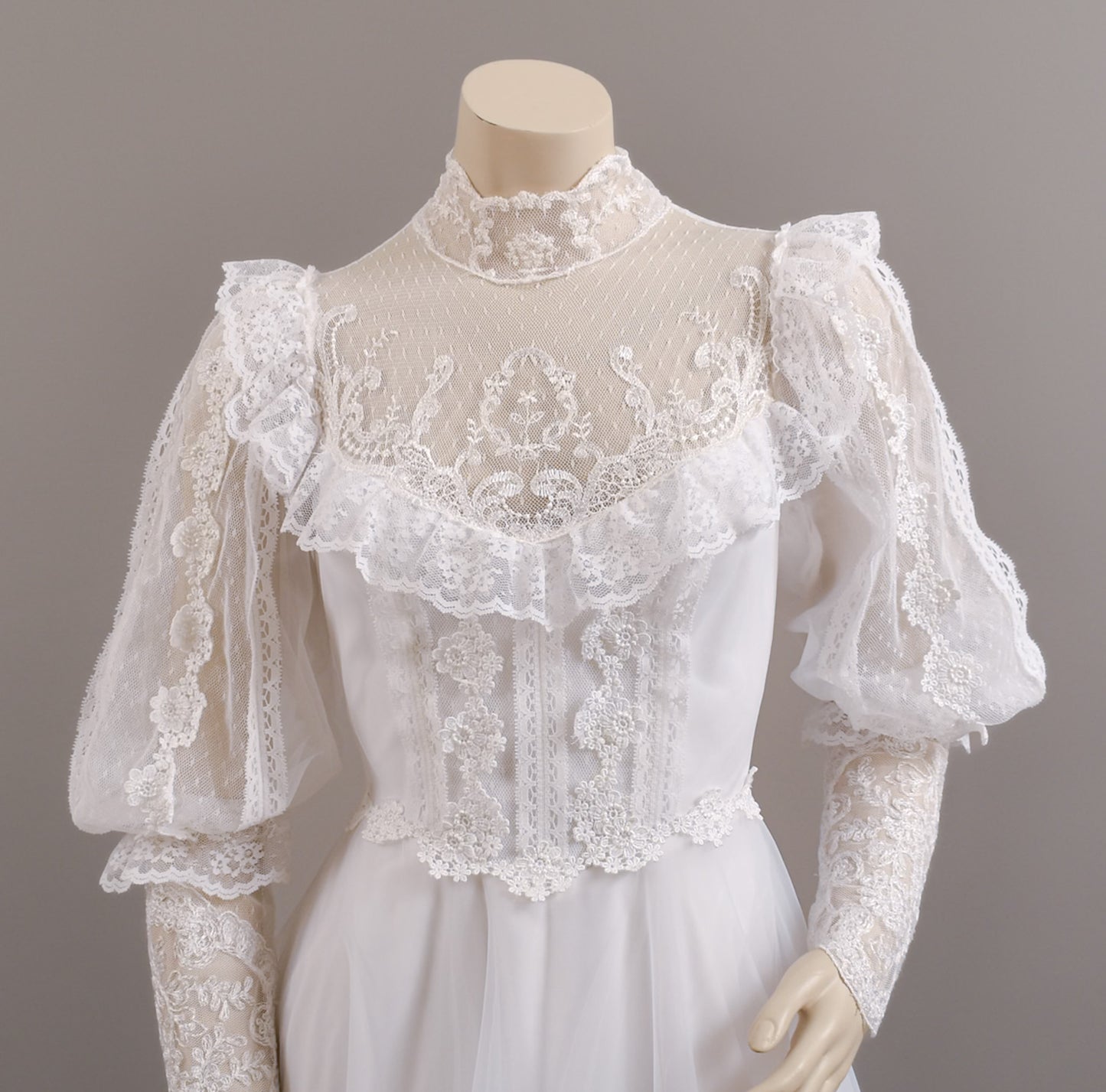 1970s Prairie Boho Wedding Dress, Swiss Lace & Silk w/Trailing Train Size 2/4