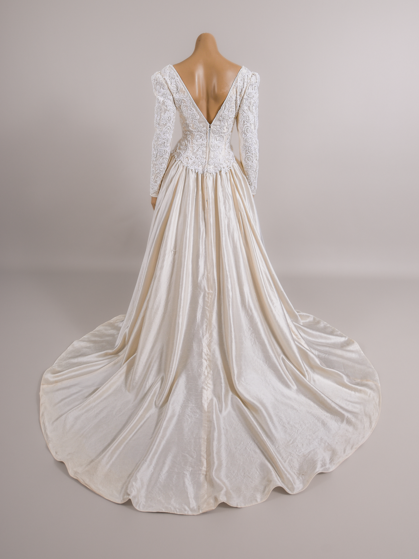 1990s Silk Shantung Pearl & Appliqué Beaded Wedding Dress W/Trailing Train