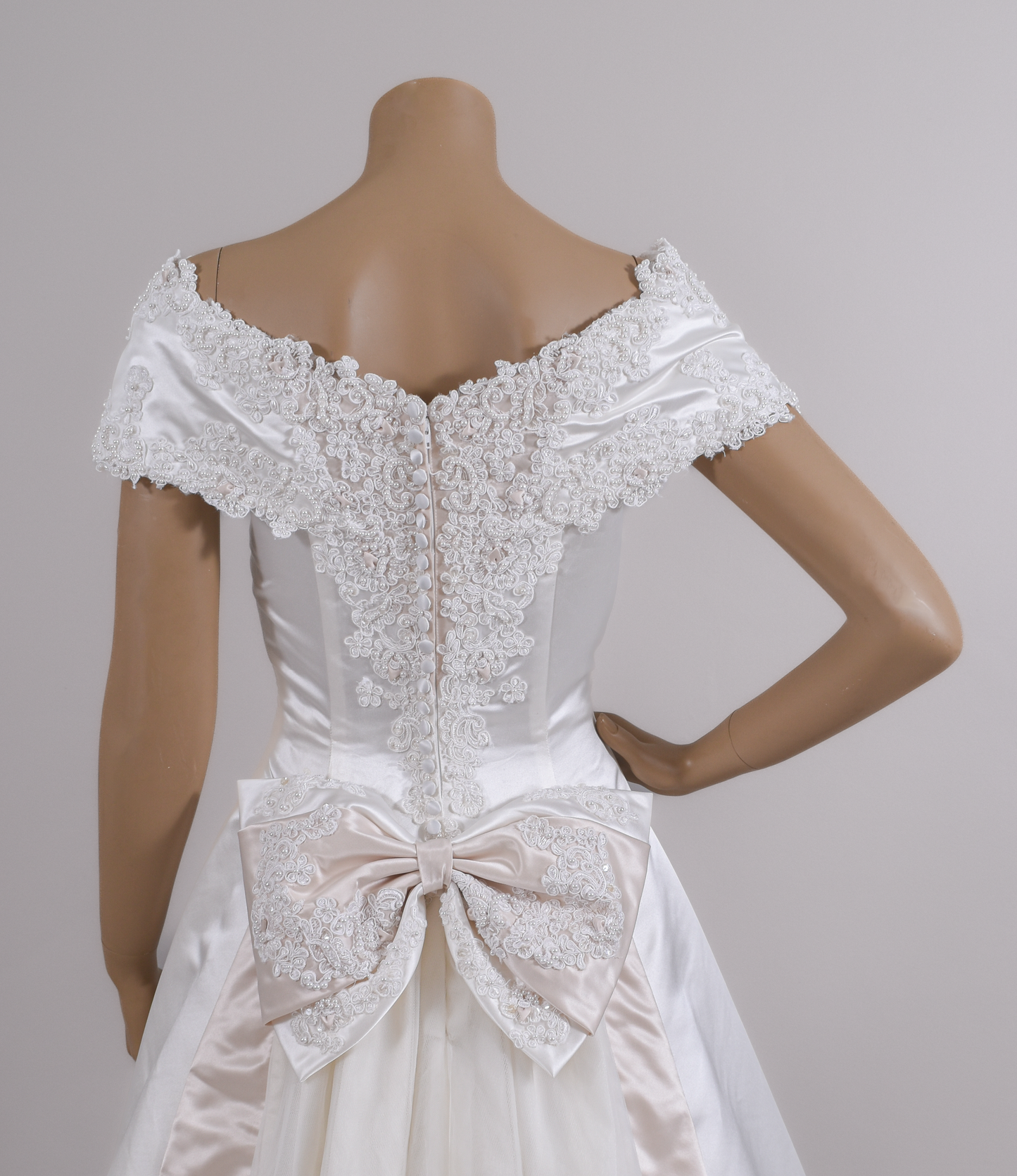 1990s Duchesse Satin Beaded Ribbon Rose Wedding Dress & Chapel Train size 8/10