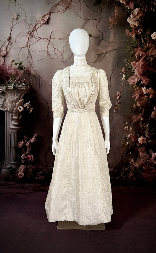 1900s Silk Jacquard & Emb. Tulle Wedding Dress